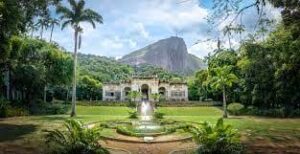 Chill out at Parque Lage (1)